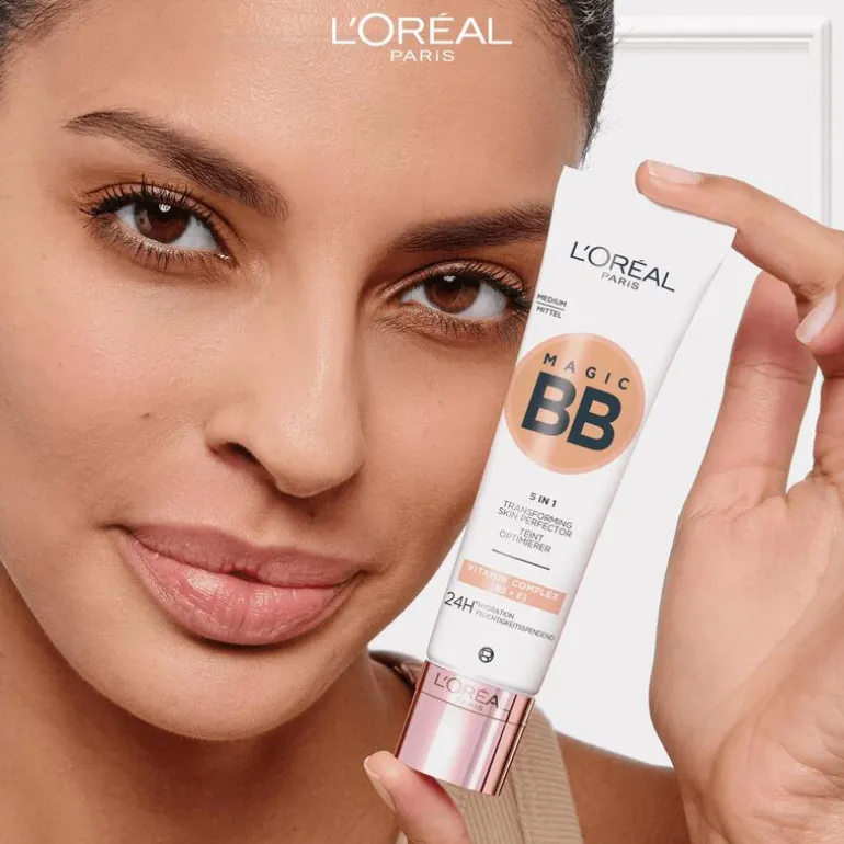 L'Oréal Paris BB C'est Magic BB Cream 04 Medium Gekleurde Dagcrème SPF 20