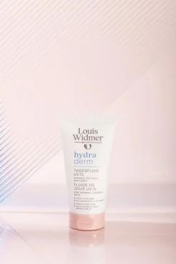 Louis Widmer Hydraderm Dag Fluide SPF15 Licht Geparfumeerd 50 ML