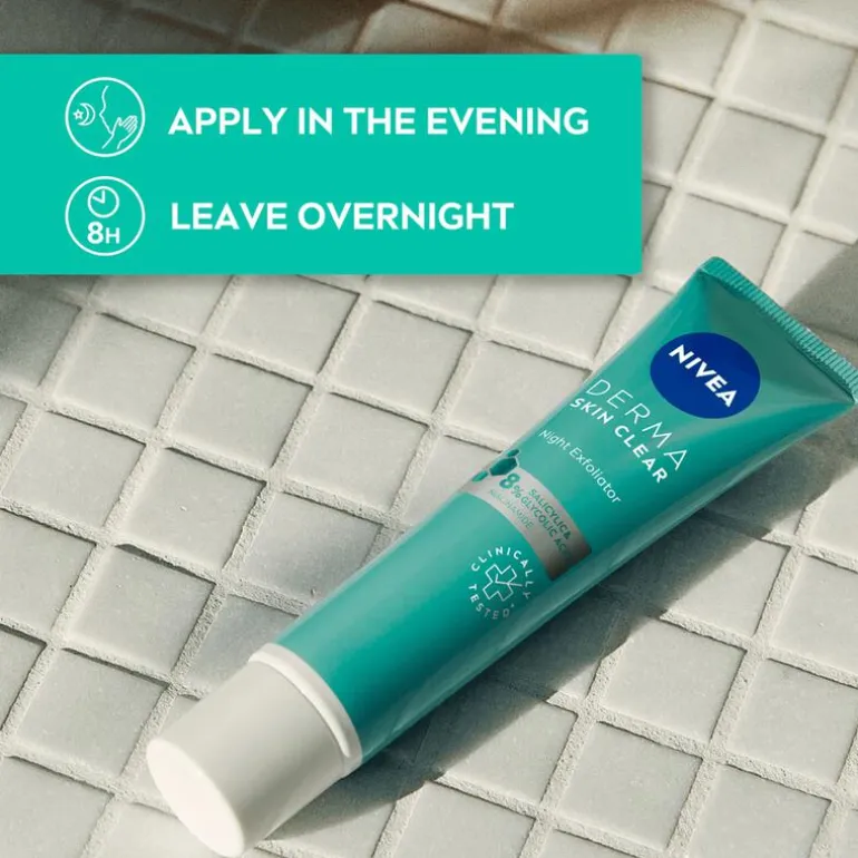 NIVEA Derma Skin Clear Night Exfoliant Onzuivere Huid 40 ML