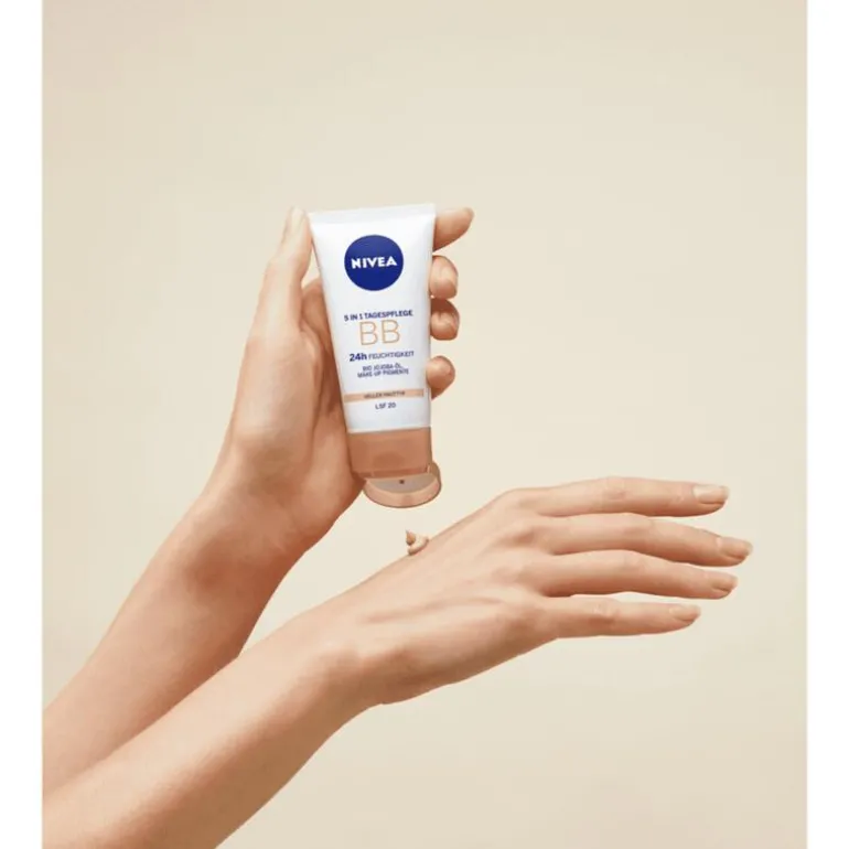 NIVEA Essentials BB Cream Dagcrème SPF15 50 ML