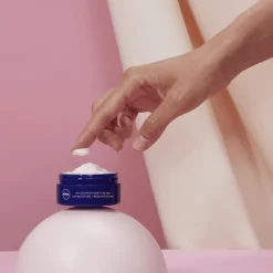 NIVEA Essentials +24h Voedende Nachtcrème 50 ML