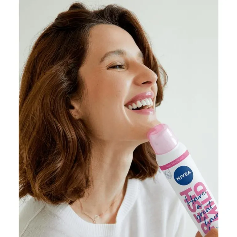 NIVEA Fresh Revive 3-In-1 Droogshampoo Donkerblond Haar 200 ML