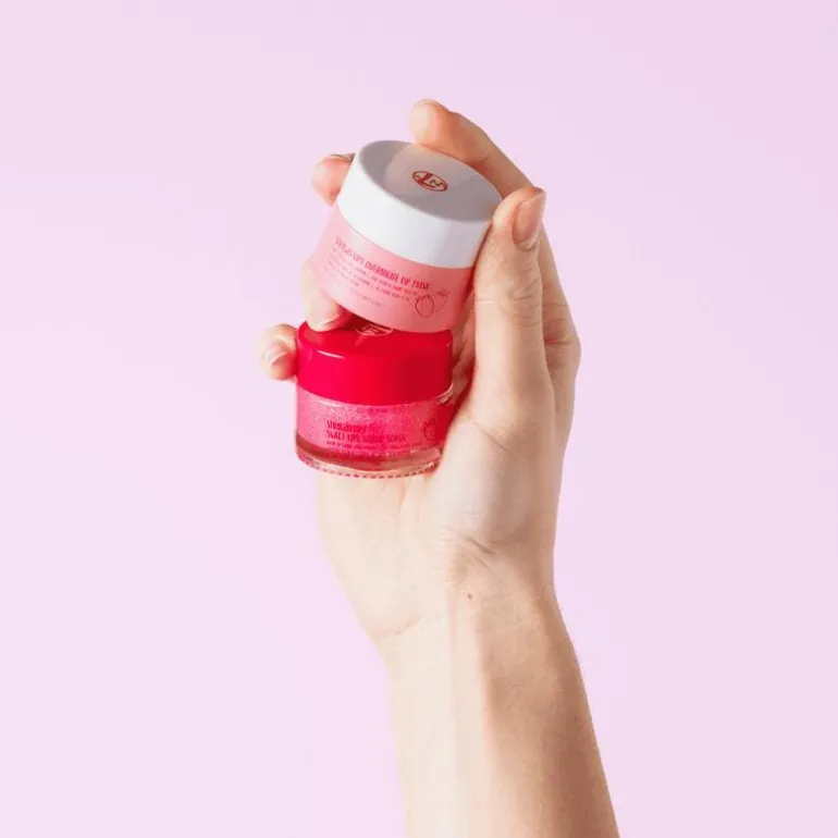 W7 Sweet Sugar Scrub Strawberry